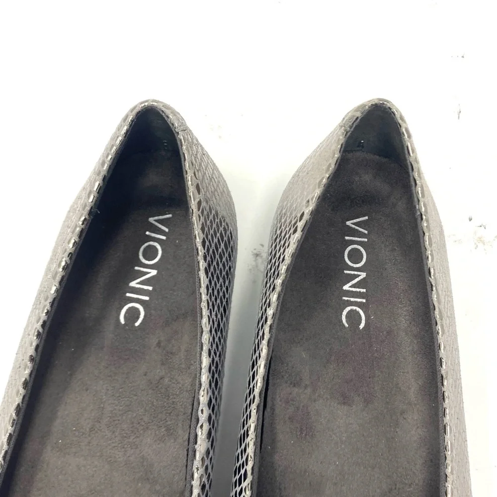 Vionic Flats - Picture 7 of 7